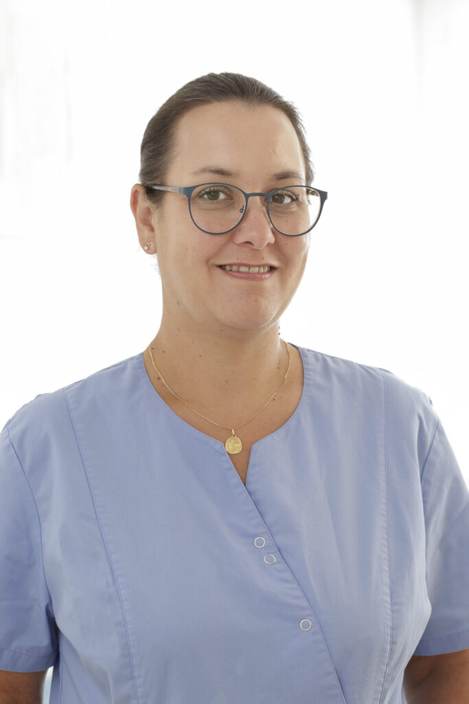 Christelle assistante dentaire